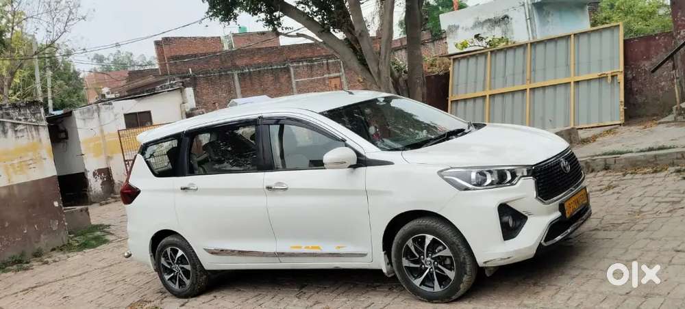 Toyota Rumion 2024 Petrol Well Maintained
