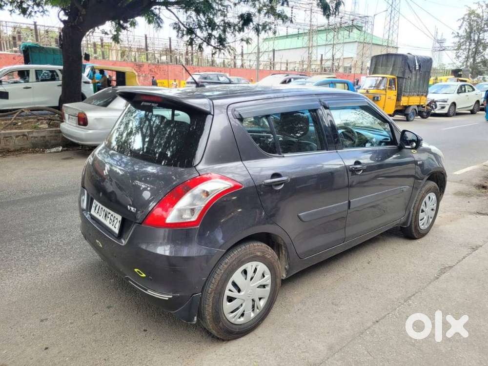 Maruti Suzuki Swift Vxi + Manual, 2015, Petrol