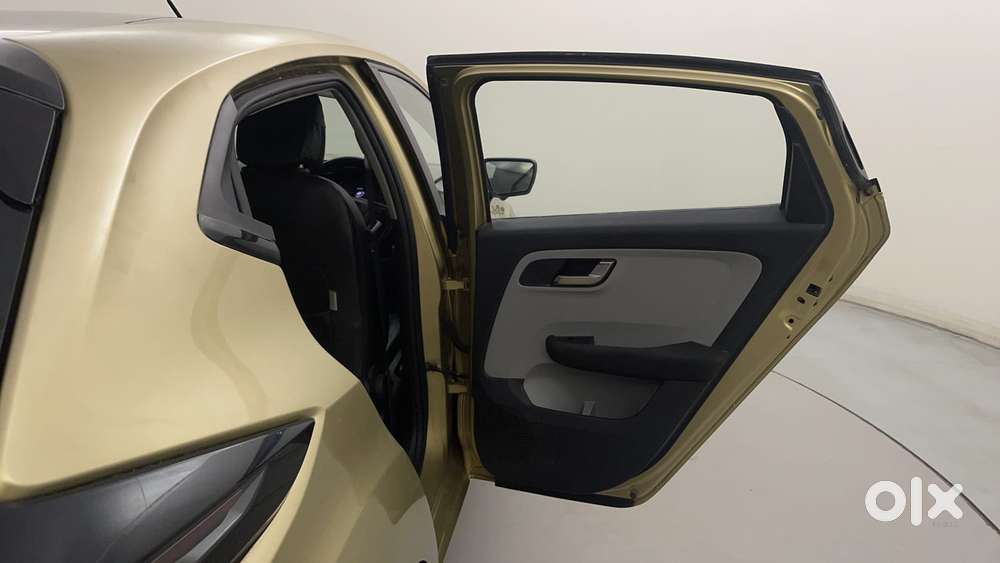 Tata Altroz Xz, 2020, Petrol