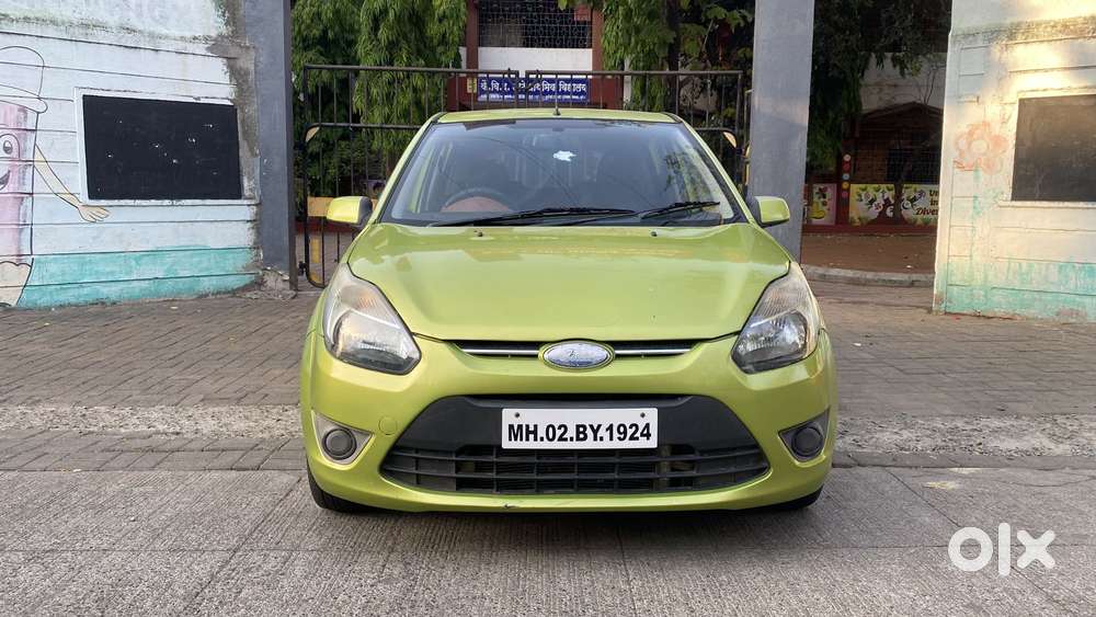Ford Figo 2010-2012 Petrol Titanium, 2010, Petrol