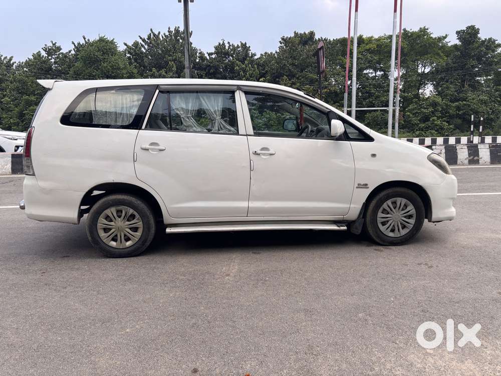 Toyota Innova 2.5 G (diesel) 7 Seater, 2011, Diesel