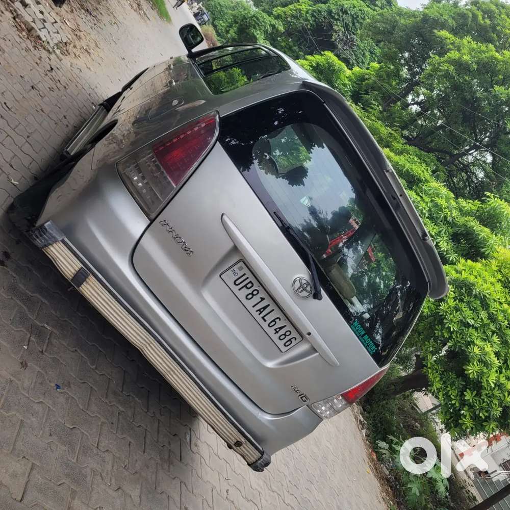 Toyota Innova 2011 Diesel 315000 Km Driven