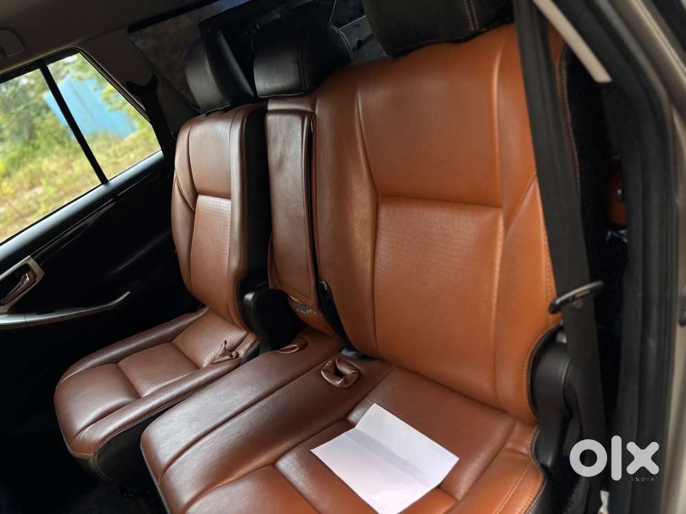 Toyota Innova Crysta 2017 Variant