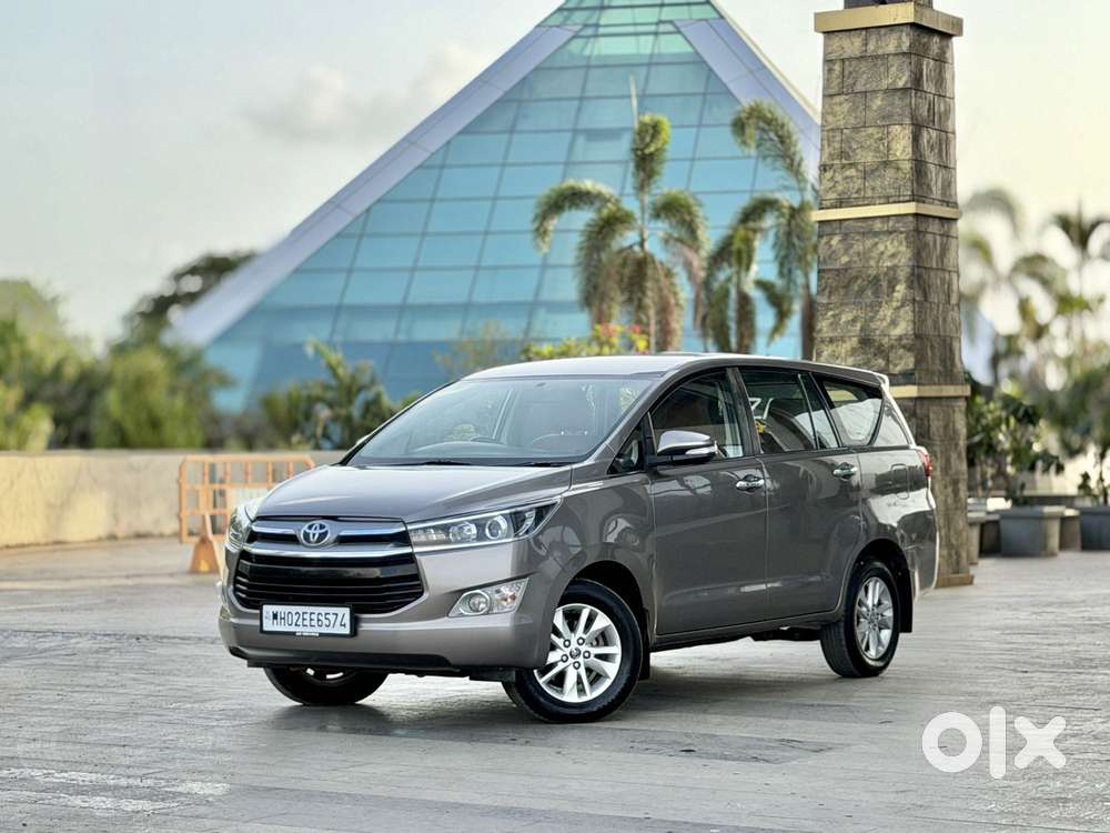 Toyota Innova Crysta 2.4 V 8 Str, 2016, Diesel