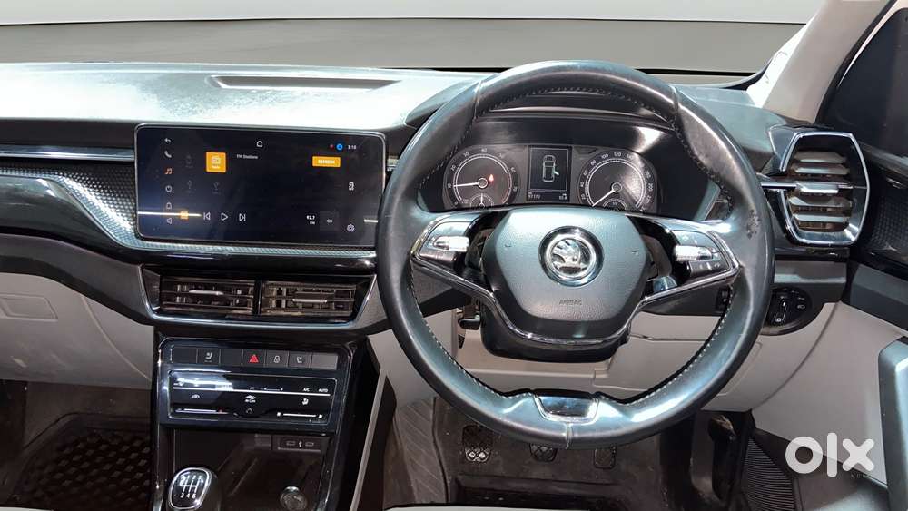 Skoda Kushaq 1.0 Tsi Style, 2022, Petrol