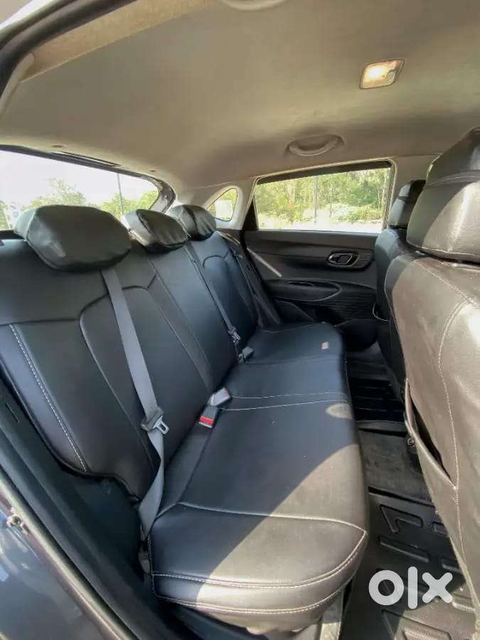 Hyundai I20 Sportz 1.2 Ivt Dual Tone, 2023