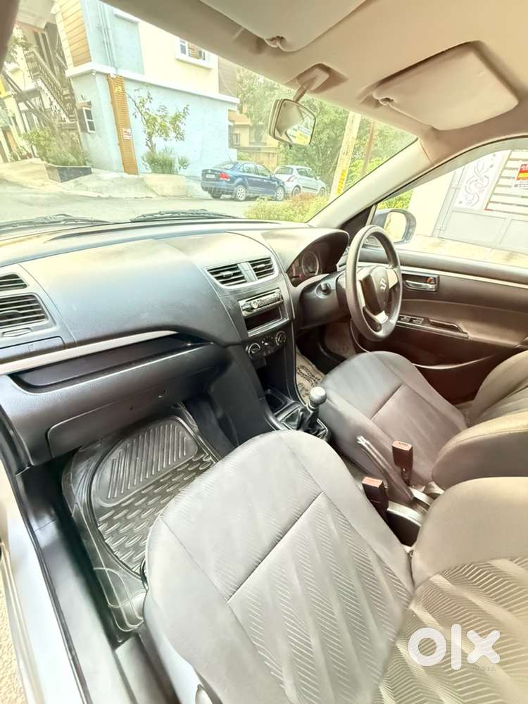 Maruti Suzuki Swift Petrol Manual 2011