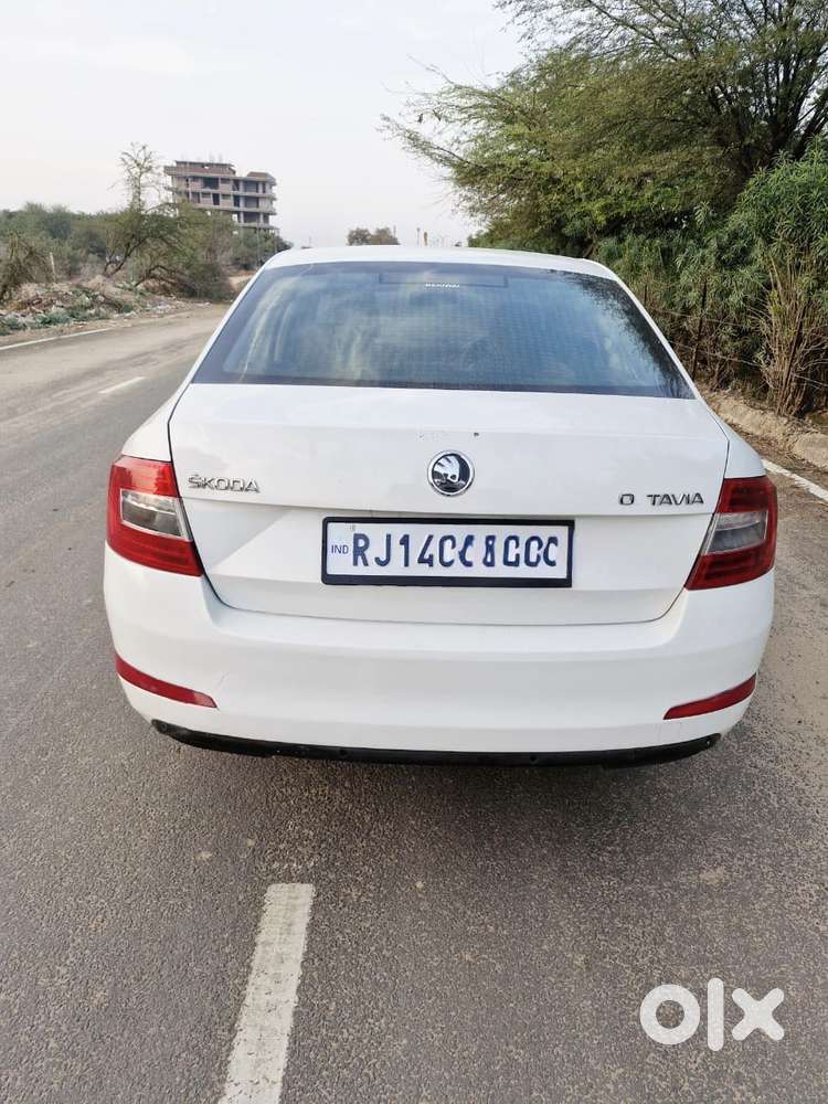 Skoda Octavia Ambition 2.0 Tdi At, 2014, Diesel