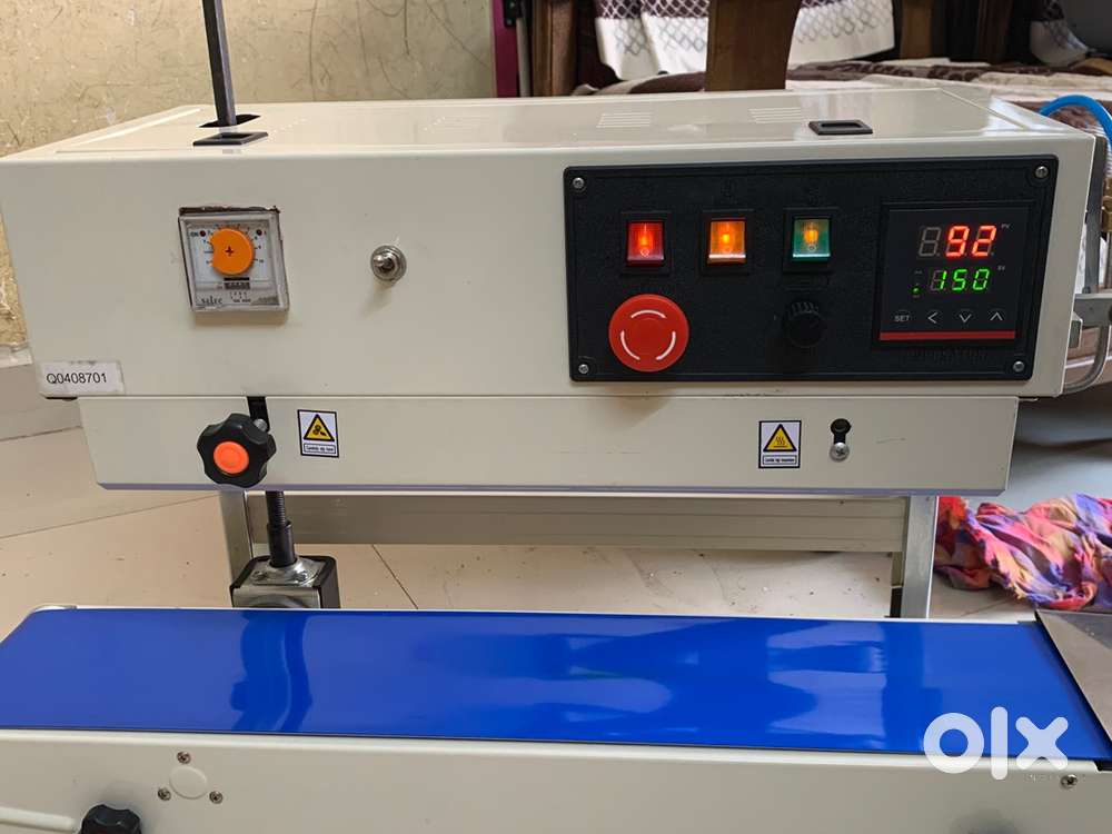 FR-900 Band Sealing Machine with Nitrogen Flushing - Less Used