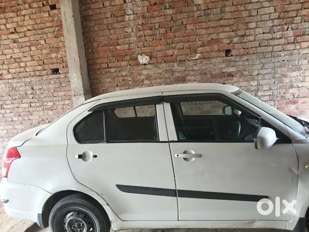 Maruti Suzuki Dzire 1.2 Zxi 2011