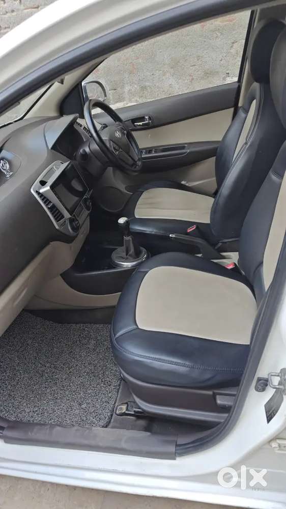 I20 Car For Sale Of 2010 Model With Cng And Alloy Wheels