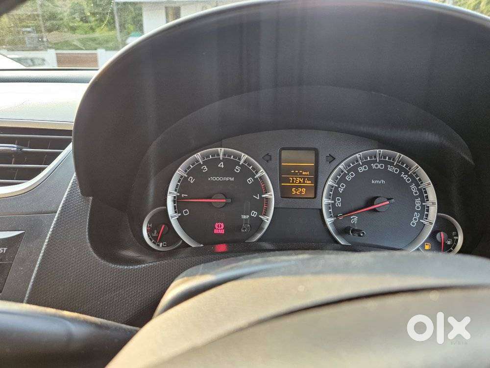 Maruti Suzuki Swift Vxi, 2016, Petrol