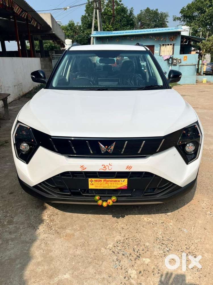 Mahindra Xuv 3xo 2025 Diesel 8000 Km Driven