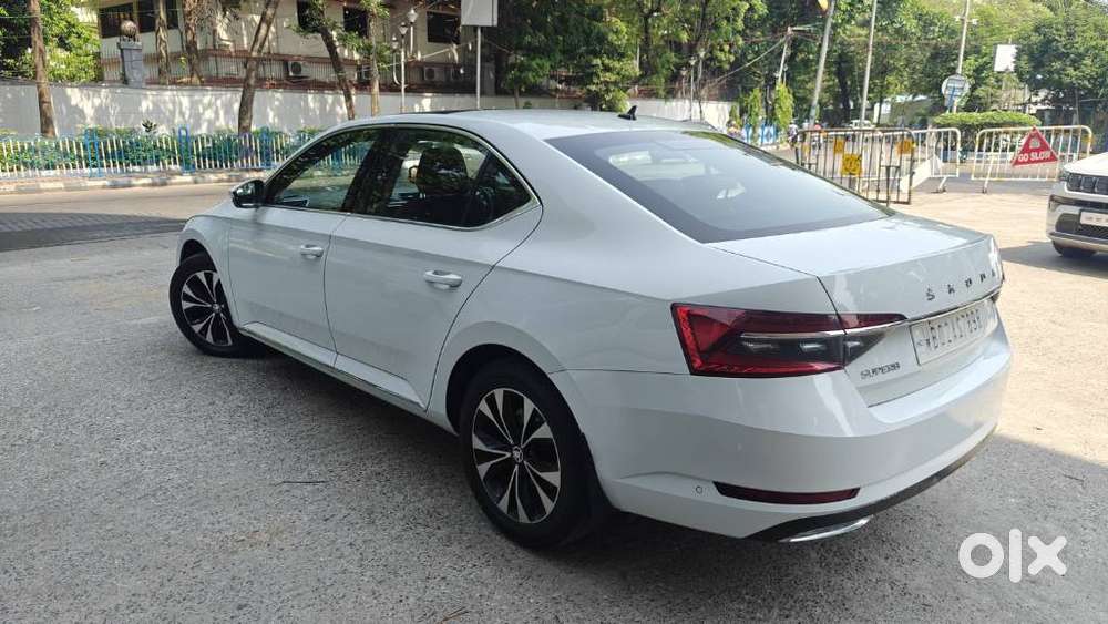 Skoda Superb 2.0 L&k Tsi At, 2022, Petrol