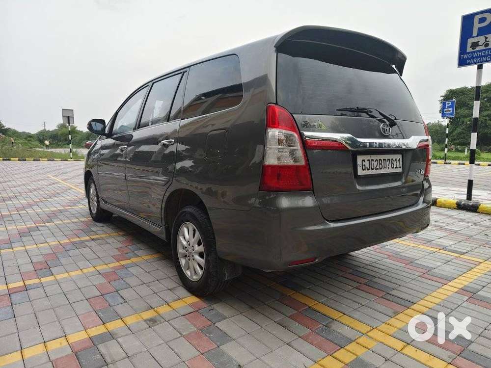 Toyota Innova 2.5 V 8 Str, 2012, Diesel