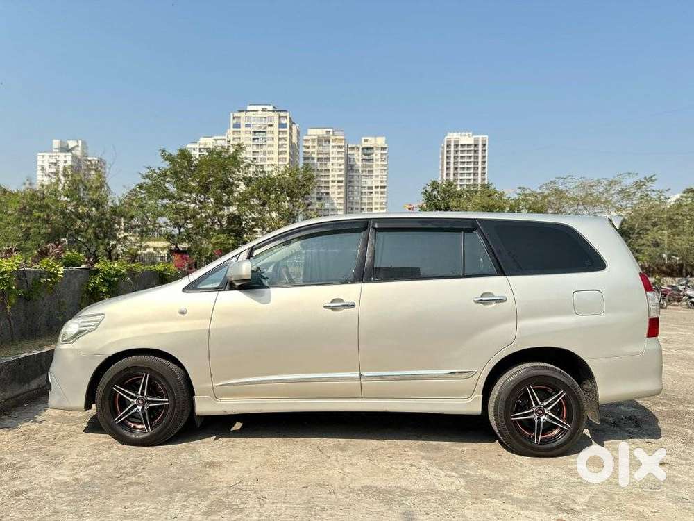 Toyota Innova 2.5 G (diesel) 8 Seater, 2015