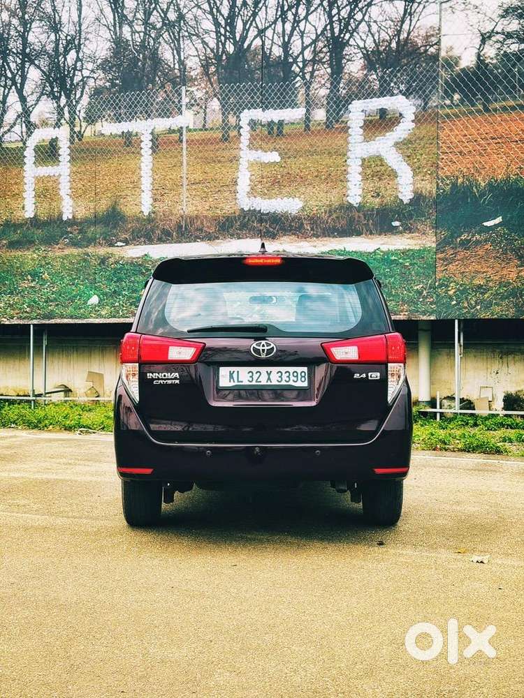 Reregistered Toyota Innova Crysta 2017 Diesel 126000 Km Driven