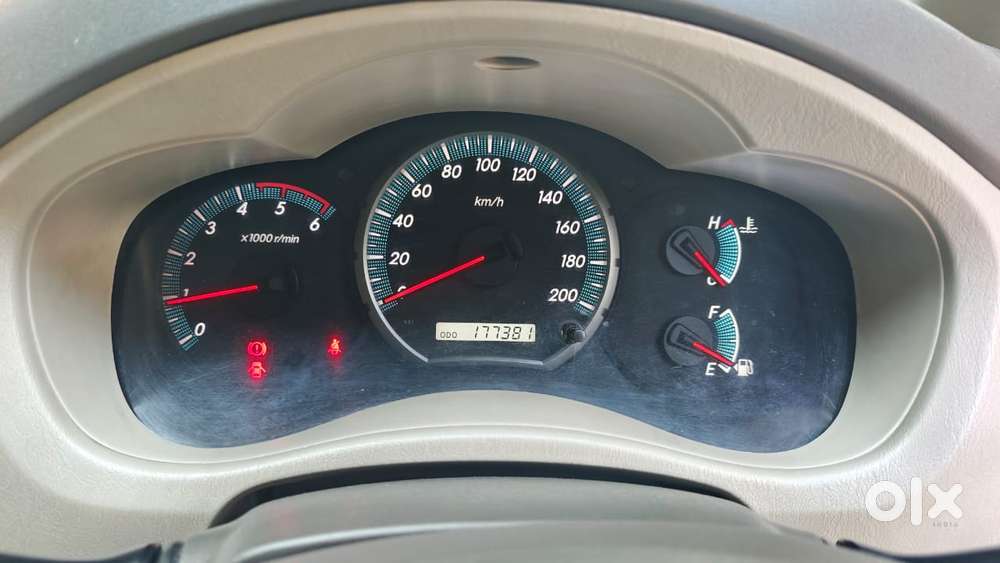 Toyota Innova [2013-2016] 2.5 V Diesel 7 Str, 2013, Diesel