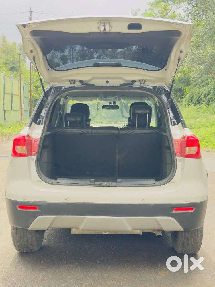 Maruti Suzuki Brezza Zdi+ Dual Tone, 2018, Diesel