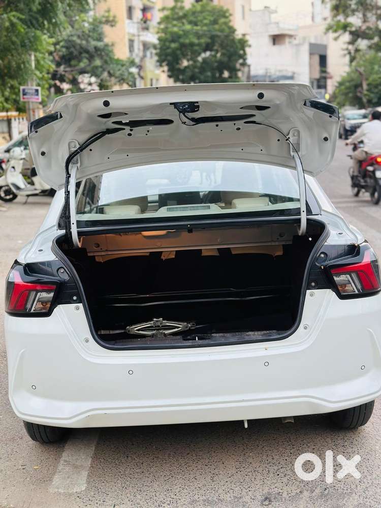 Maruti Suzuki Dzire Vxi Ags, 2025, Petrol