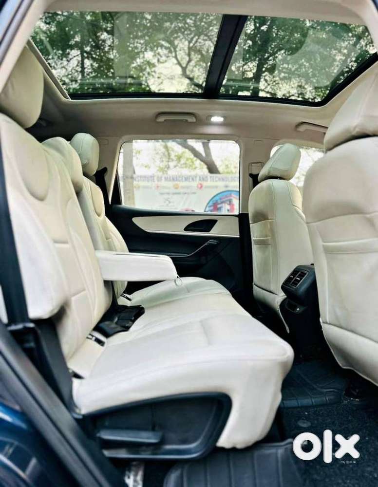 Mahindra Xuv700 Ax7 Awd, 2023