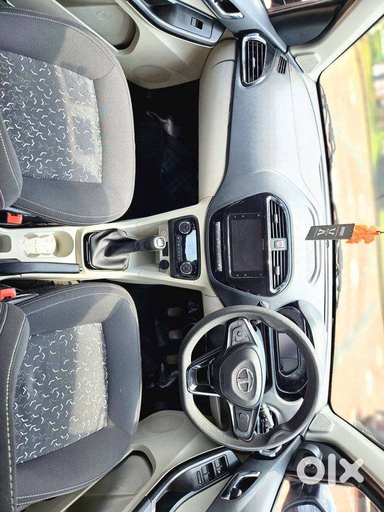 Tata Tiago 1.05 Revotorq Xz Plus Dualtone, 2023, Petrol