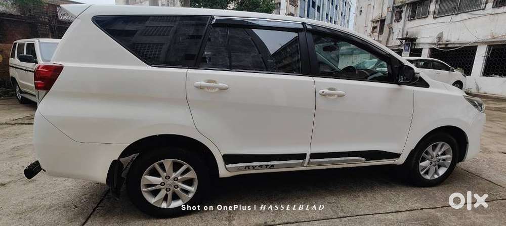 Toyota Innova Crysta 2.4 G Mt 8s, 2024, Diesel