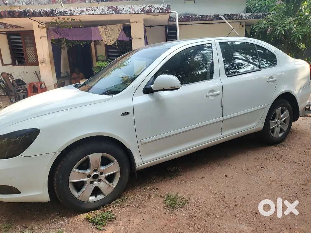 Skoda Laura 2012 Diesel 110000 Km Driven L&k  (city Mileage 21)