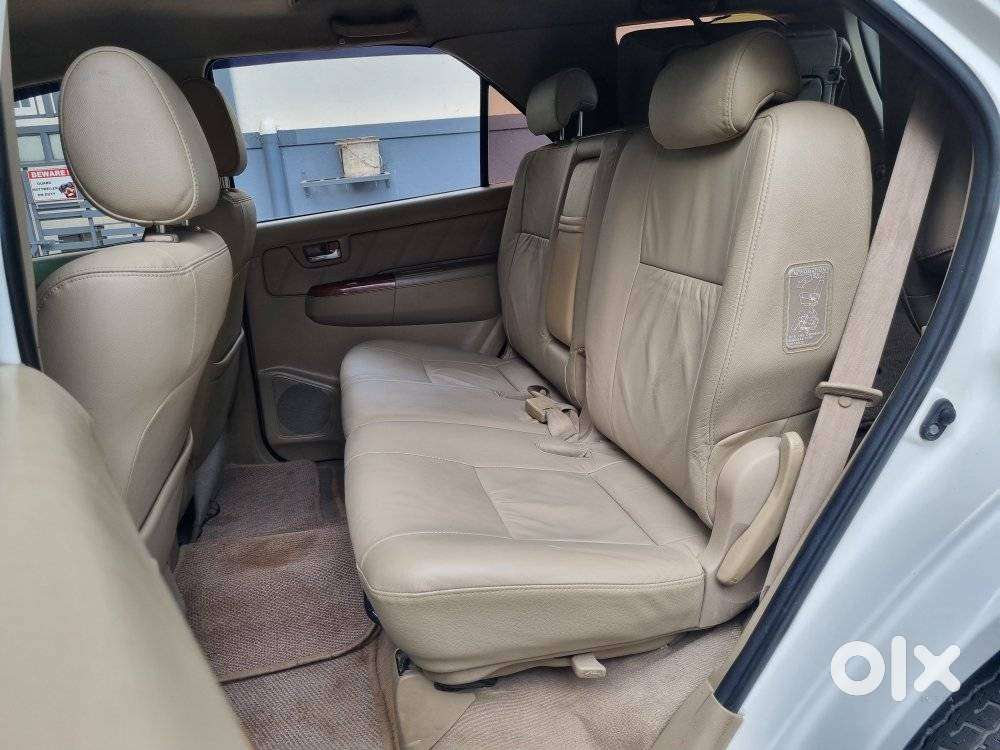 Toyota Fortuner 3.0 4x4 Manual, 2012