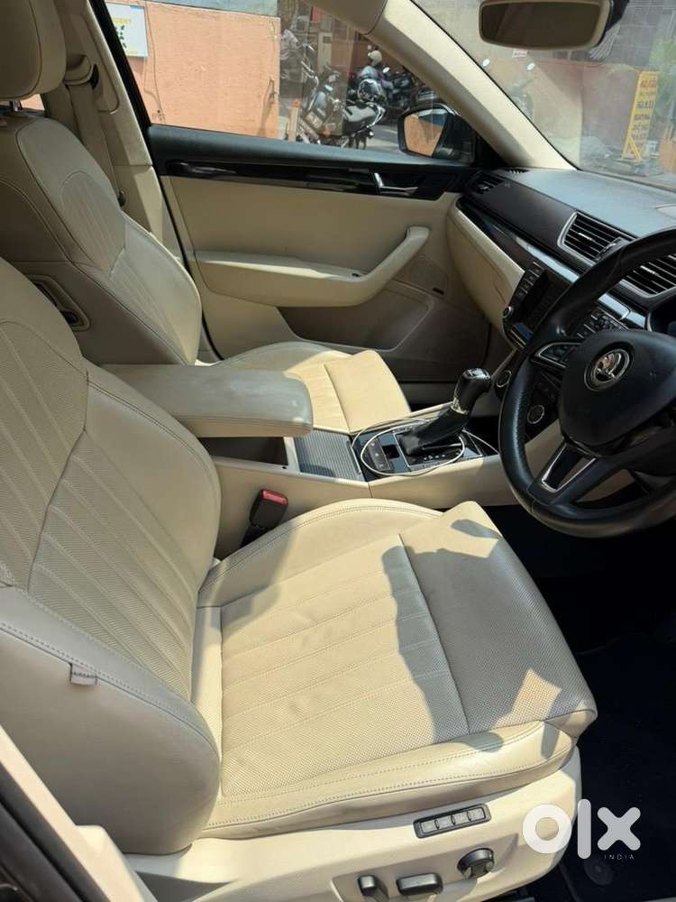 Skoda Superb 2016 Petrol 61000 Km Driven