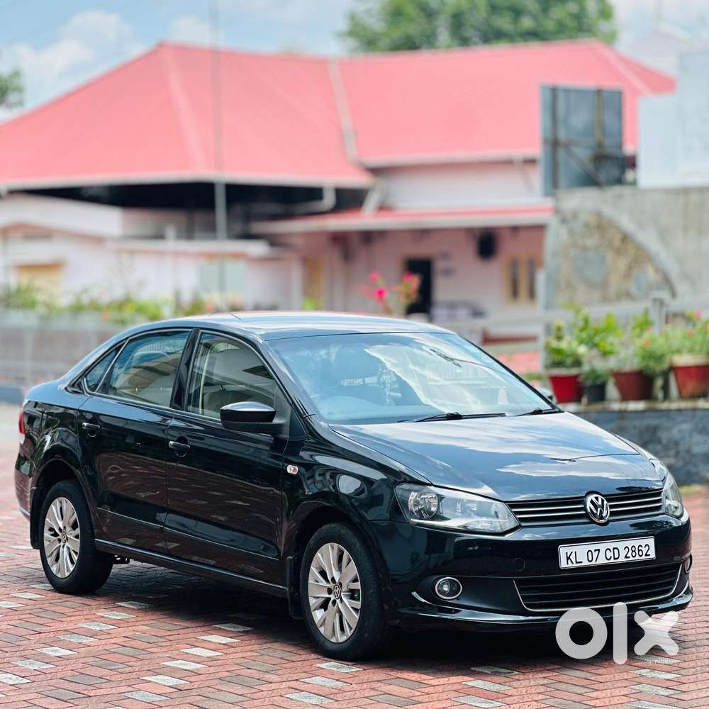 Volkswagen Vento 1.5 Highline Plus At 16 Alloy, 2015, Petrol