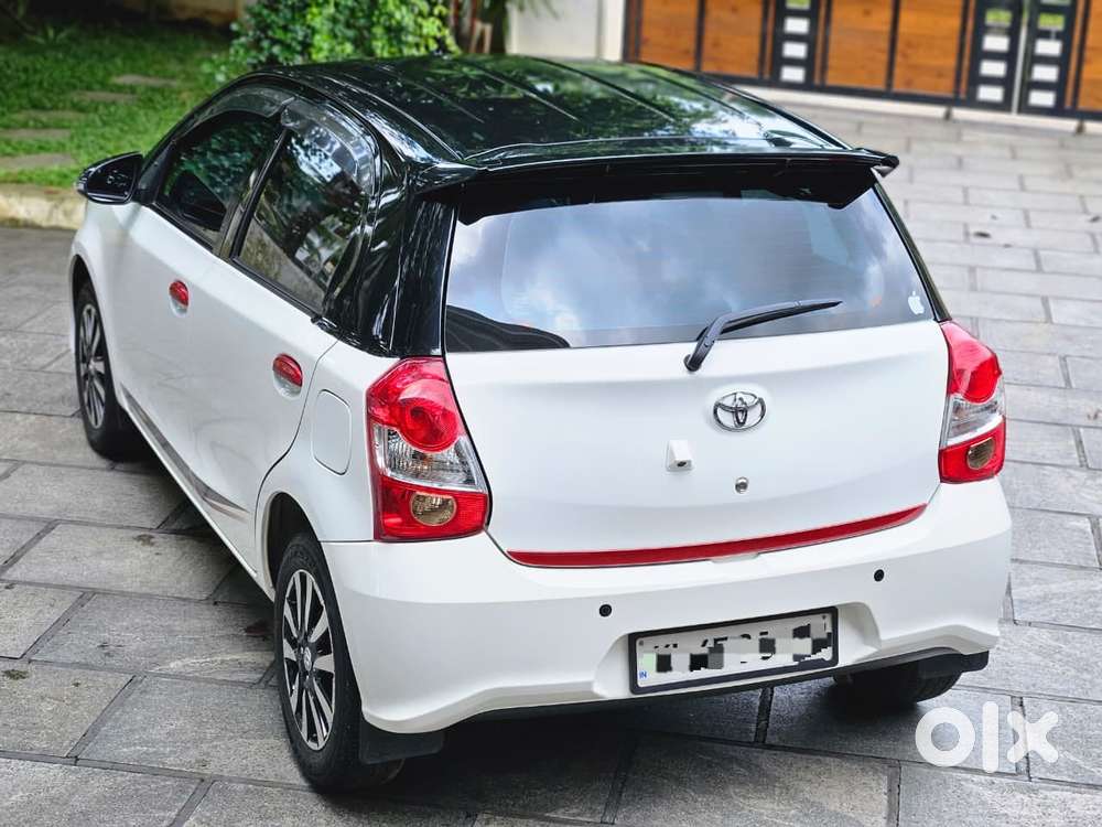 Toyota Etios Liva Vx Dual Tone, 2019, Petrol