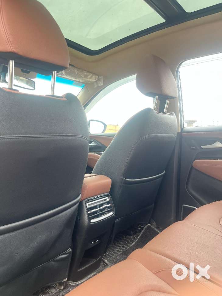 Mg Hector Plus Savvy Pro 1.5 Turbo Petrol Cvt 7 Str, 2024, Petrol