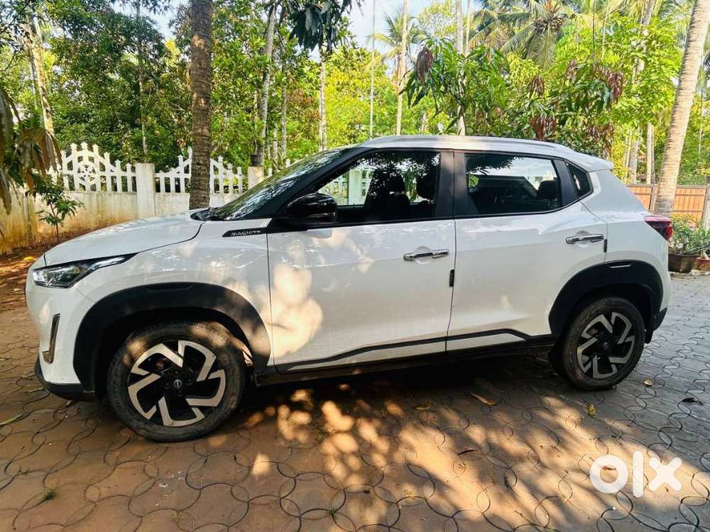 Nissan Magnite 1.0 Xv Turbo Cvt, 2022, Petrol