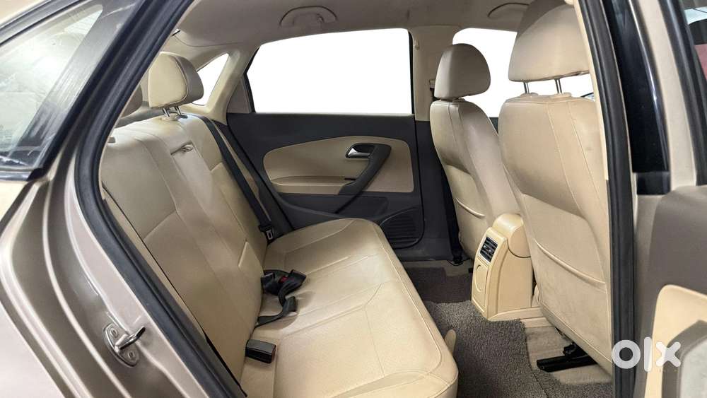 Volkswagen Vento Petrol Highline At, 2015, Petrol