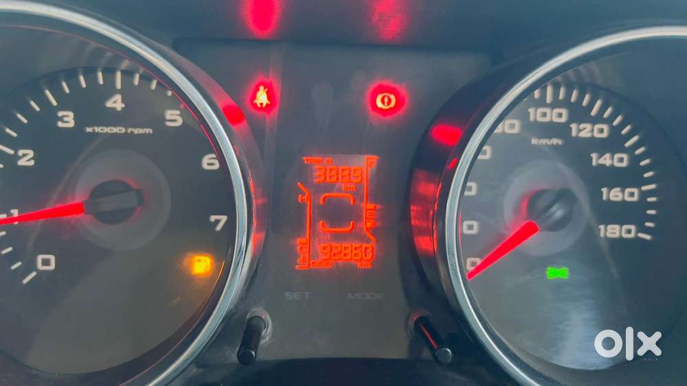 Mahindra Tuv 300 T8, 2017, Diesel