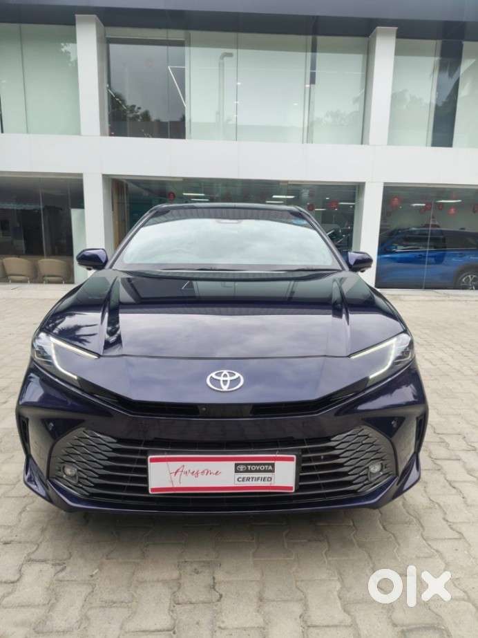 Toyota Camry Hybrid, 2025, Petrol