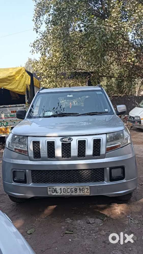 Mahindra Tuv 300 T6