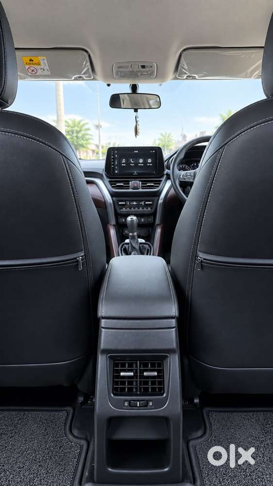 Maruti Suzuki Grand Vitara Petrol 2024