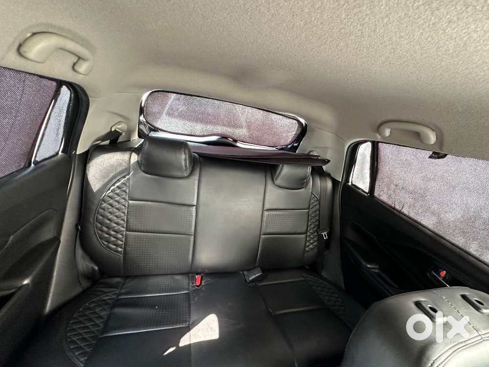 Swift Vxi Petrol 2025