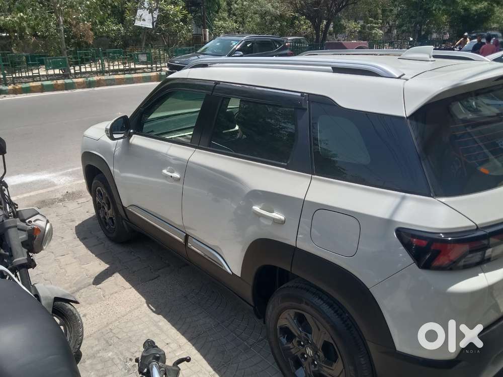 Maruti Suzuki Brezza 1.5 Zxi At Smart Hybrid, 2025, Petrol