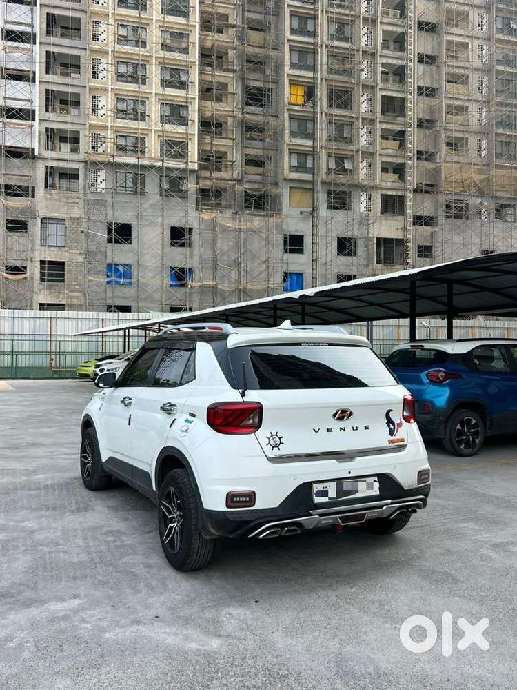 Hyundai Venue 2019 Diesel 48500 Km Driven