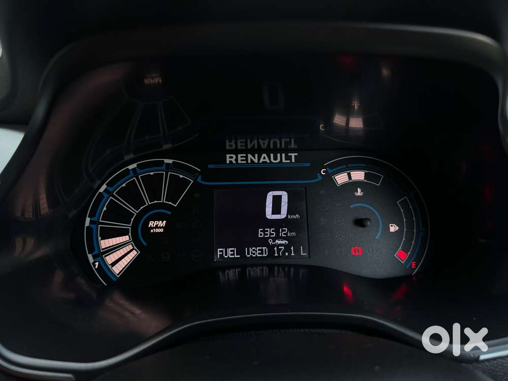 Renault Triber Rxz, 2022, Petrol