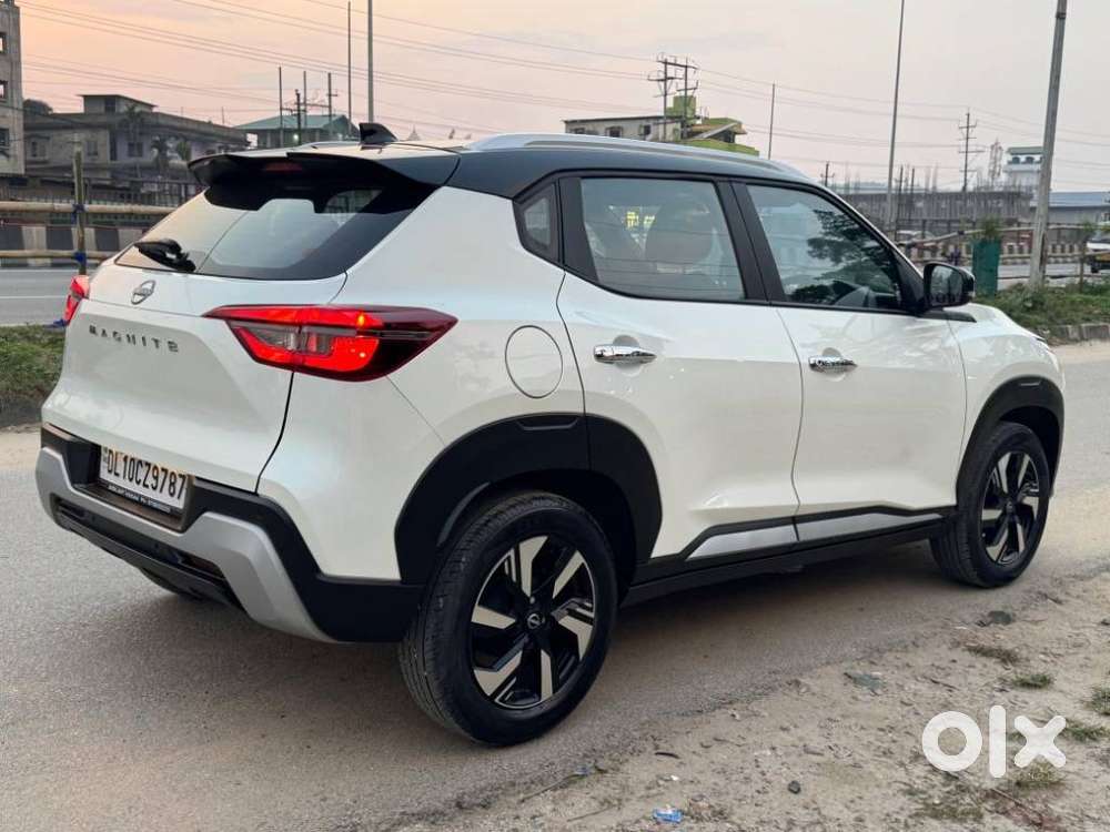 Nissan Magnite N-connecta Mt, 2025, Petrol