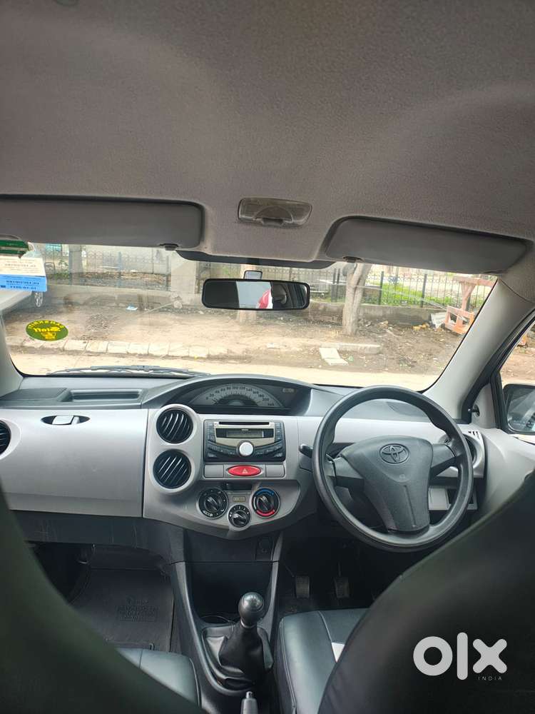 Toyota Etios Liva G, 2011, Petrol