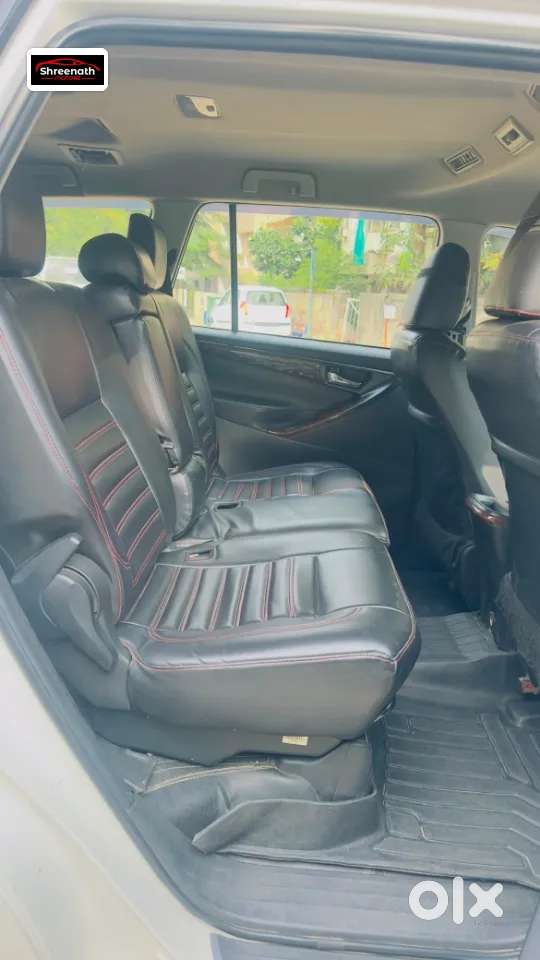 Toyota Innova Crysta [2020-ongoing] 2.4 Gx 8 Str, 2022, Diesel