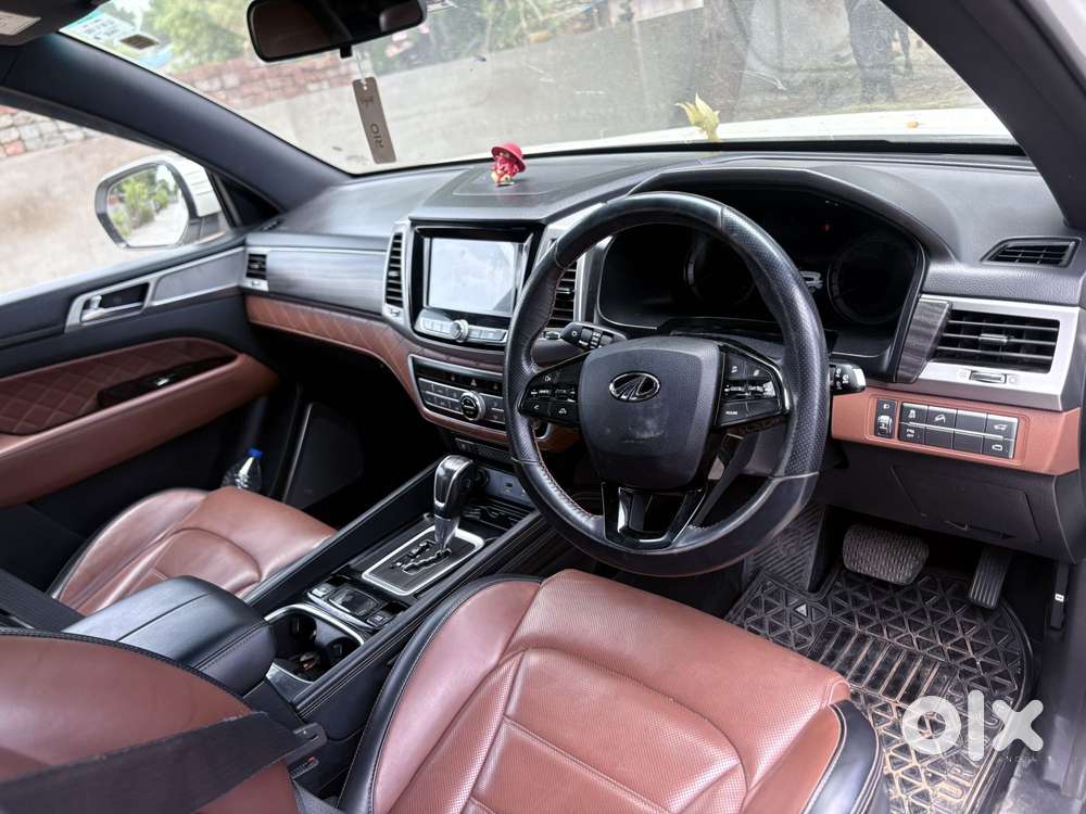 Mahindra Alturas G4 4x2 At, 2022, Diesel