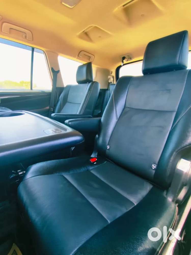 Toyota Innova Crysta [2020-ongoing] 2.4 Zx 7 Str, 2025, Diesel