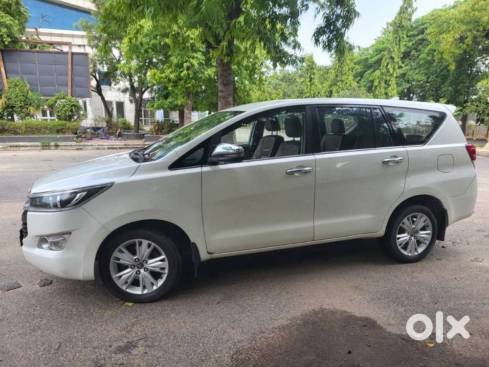 Toyota Innova Crysta 2.8z Automatic, 2017, Diesel