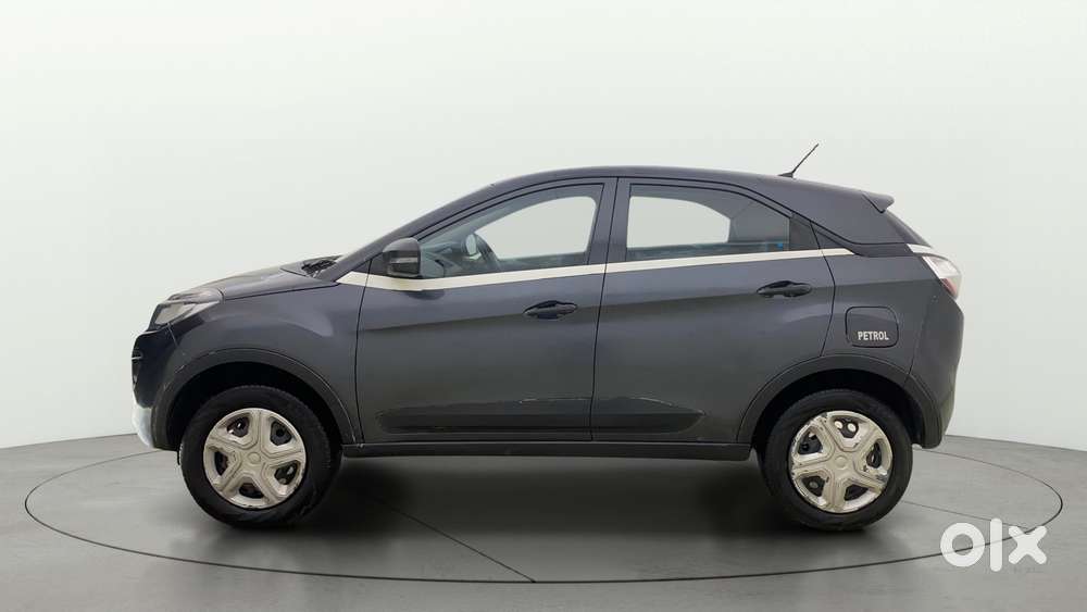 Tata Nexon 1.2 Revotron Xm, 2018, Cng & Hybrids